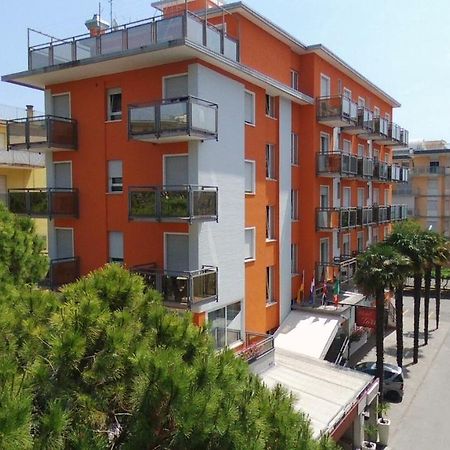 Hotel Torino Lido di Jesolo Kültér fotó