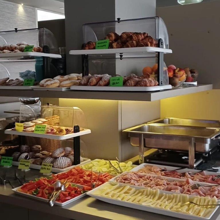 Hotel Torino Lido di Jesolo Kültér fotó