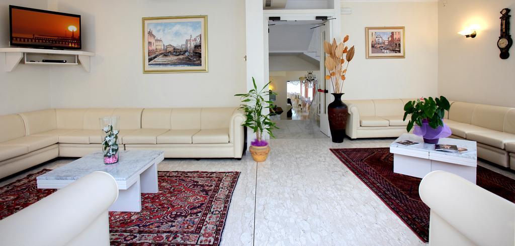 Hotel Torino Lido di Jesolo Kültér fotó
