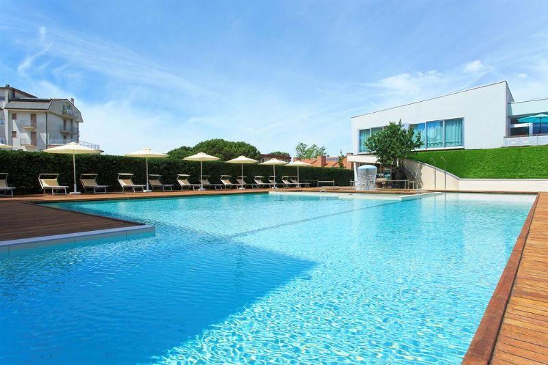 Hotel Torino Lido di Jesolo Kültér fotó