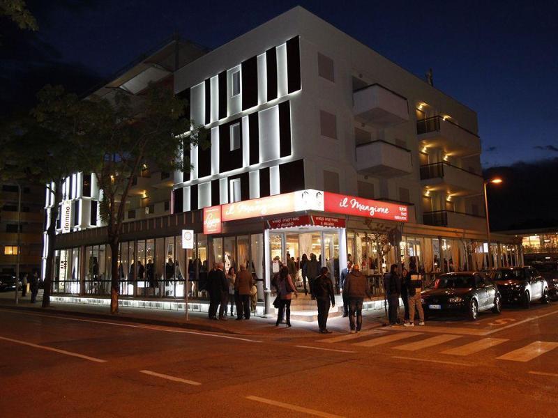 Hotel Torino Lido di Jesolo Kültér fotó