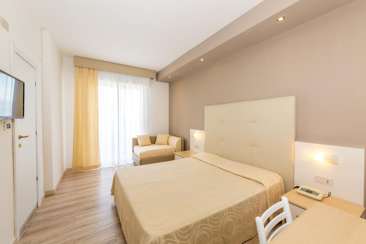 Hotel Torino Lido di Jesolo Kültér fotó